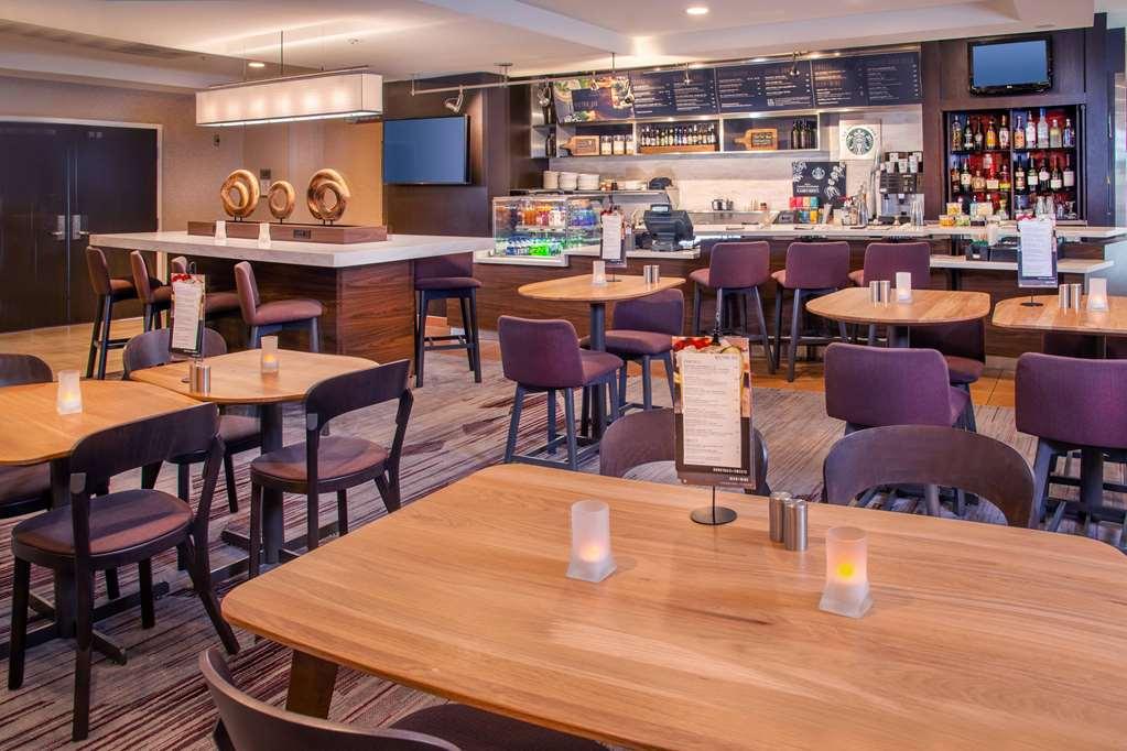 Sonesta Select Allentown Bethlehem Airport Restaurant photo